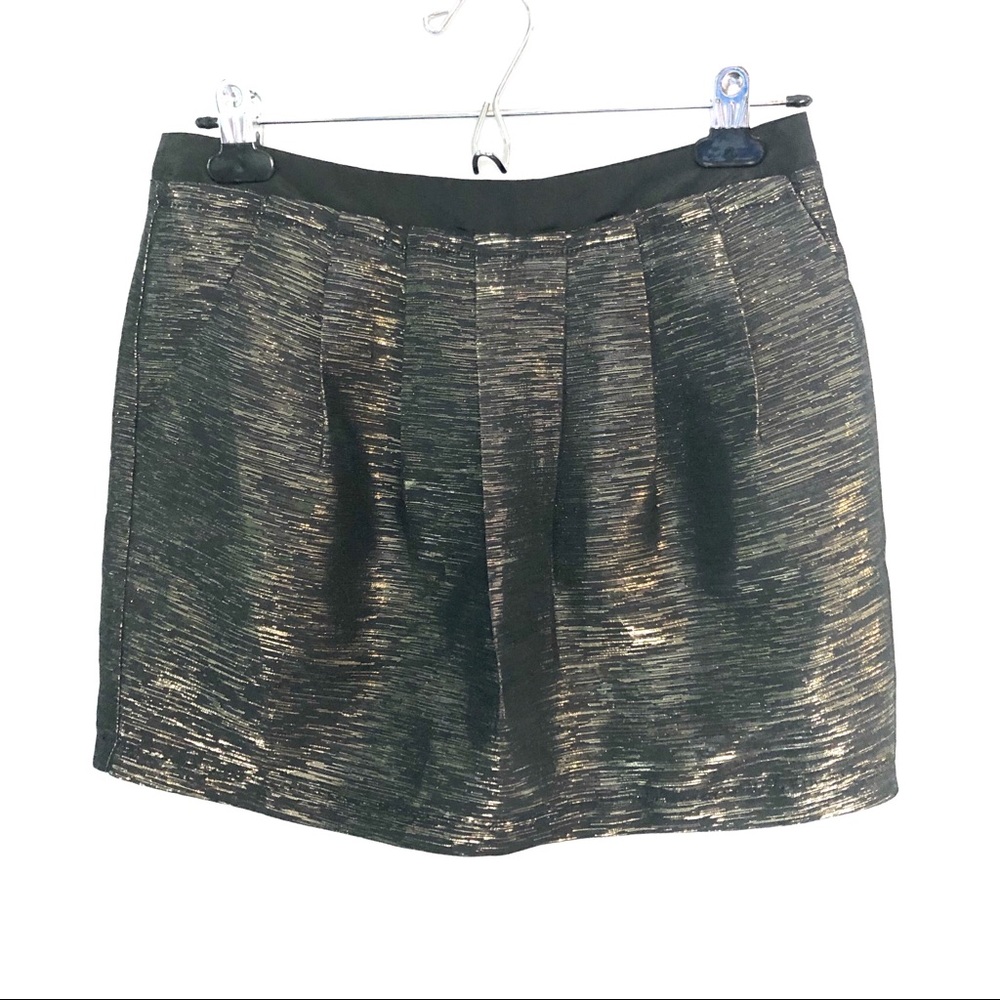 ✨3/$30 Sugarlips Pleated Gold & Black Mini Skirt